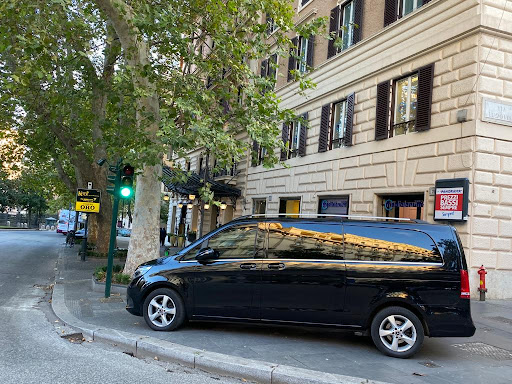 Luxury Limousine sas Noleggio auto con conducente Roma - Thumbnail