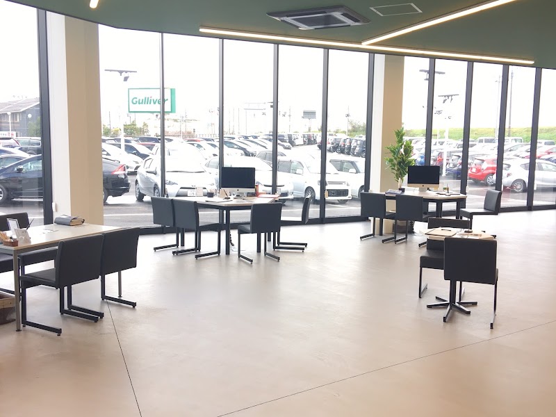 ガリバー ８号燕三条店