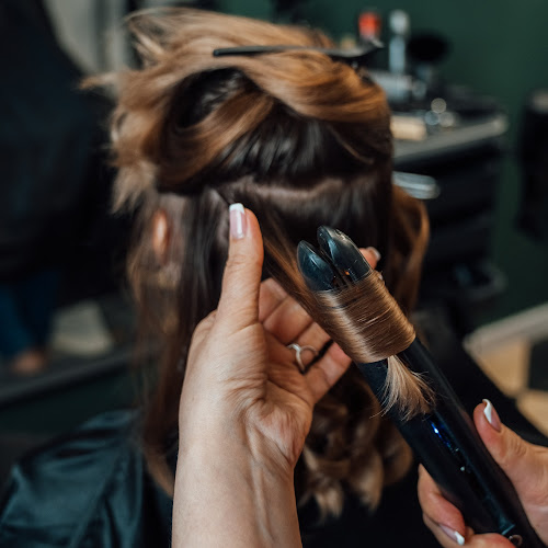 Salon fryzjerski Hair& Beauty - Salon piękności
