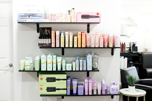 Colour Lounge Salon - Thumbnail