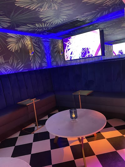 e19 Lounge Bar & Discothèque