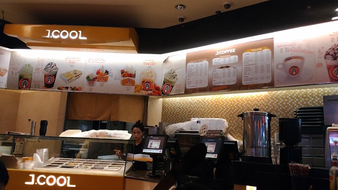 J.Co Maluku City Mall, Author: Friscilia Mauretta Apriani