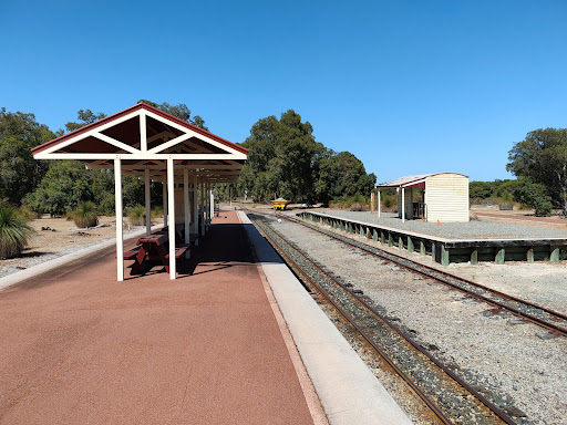 Kangaroo Flats Railway Station