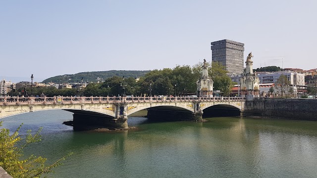 Puente Maria Cristina