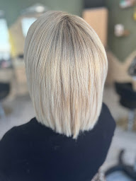 Photo n°6 de Bulle d’hair - coiffure à Appoigny (Salon de coiffure)