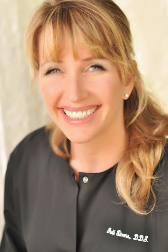 Advanced Smiles Dental, P.A.: Juli Eivens DDS, Jennifer Laubach DDS - Thumbnail