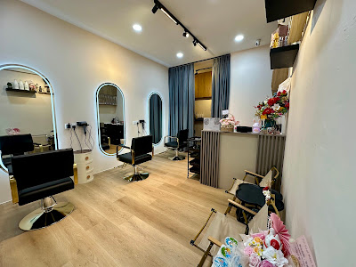 FIRST MEET STUDIO - Hair Salon in Simanggang