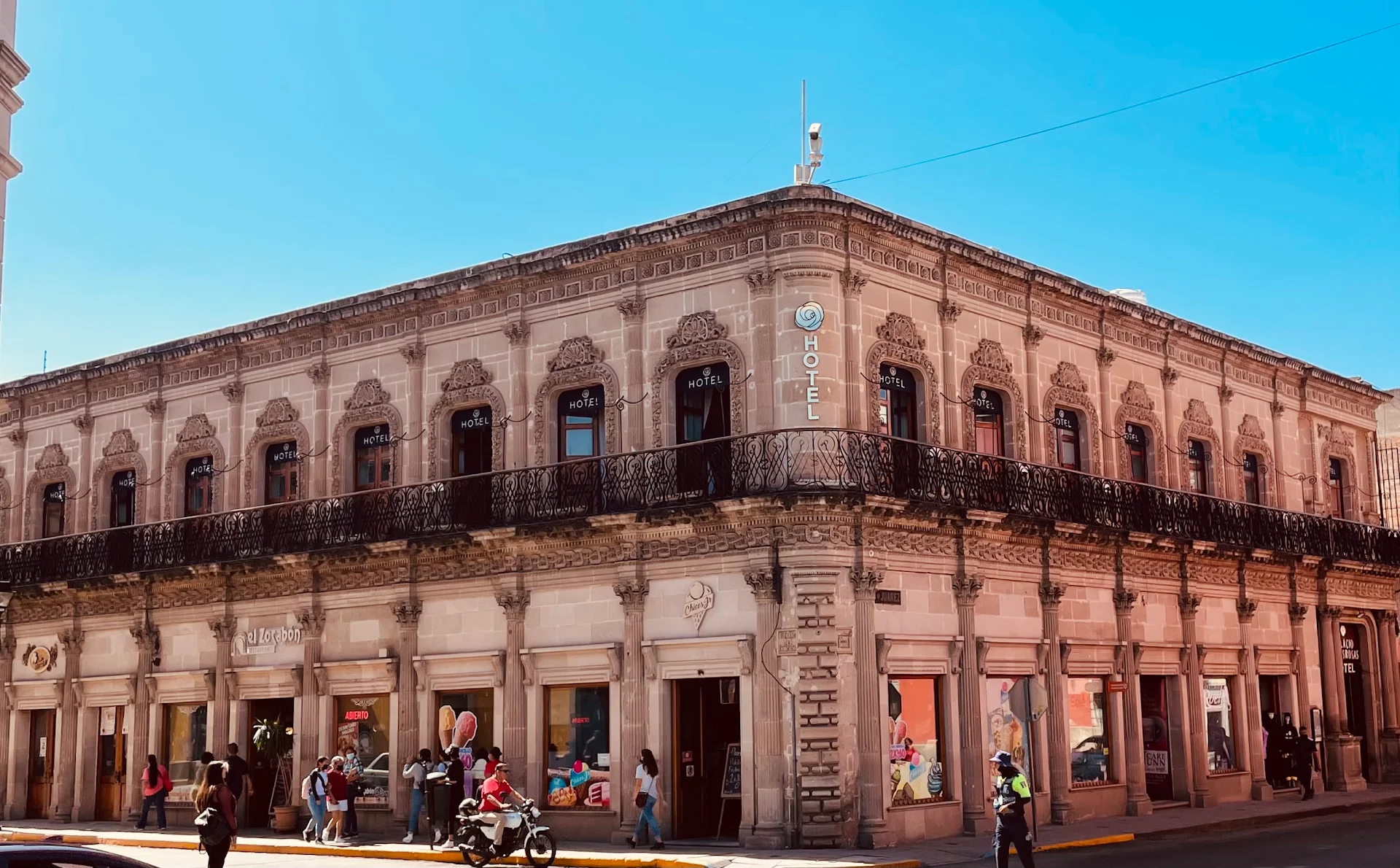 Palacio de las Rosas Hotel