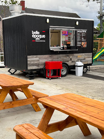 Belle Époque Pies by null