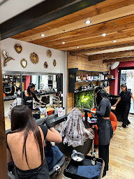 Photo n°46 de Coiffeur Cooper's Coloriste à Aix-en-Provence (Magasin de cosmétiques)