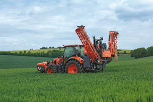 Photo n°45 de Monlezun SARL : Concessionnaire et Distributeur Kubota, Merlo, Pöttinger, Weidemann à Lalanne-Trie (Service de réparation de matériel agricole)