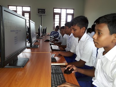 Photos of Mahanaga National School Agunukolapellessa
