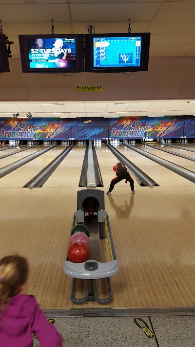 Photos of Brunswick Zone Deerfield Lanes