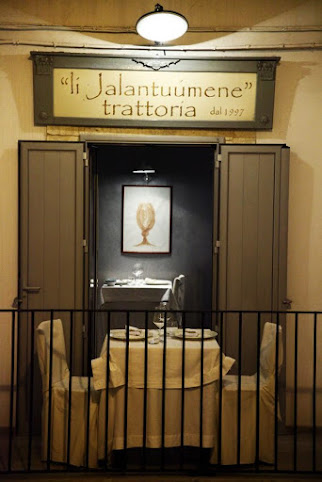 Li Jalantuùmene by null