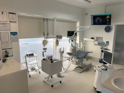 Dentmed Centrum Implantologii i Stomatologii Estetycznej - Michał Hajdukiewicz