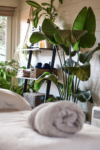 Lauren Stoddard Bespoke Massage Therapy