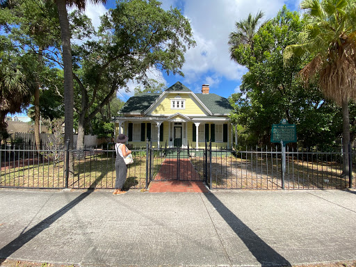 Peter O. Knight House