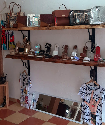 LPC Calzado Boutique Leslie Logo