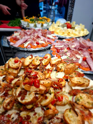 Photo n°15 de DELLA CASA UGO à Hanches (Bar à vin)