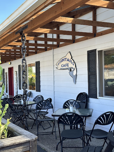 Fishtails Cafe - Visual