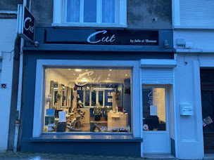 Photo n°21 de Cut Julie & Thomas à Boulogne-sur-Mer (Salon de coiffure)