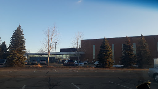 9060 Zanzibar Ln N Parking