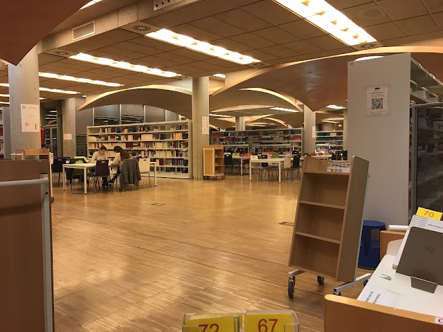 Biblioteca Maria Zambrano - Universidad Complutense de Madrid
