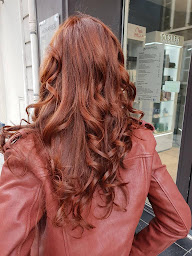 Photo n°33 de Tendances Coiffure à Pau (Salon de coiffure)