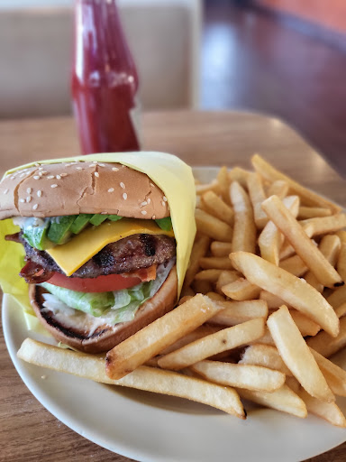 Michael's Super Burgers Irwindale - Thumbnail