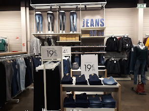 Photo n°14 de GEMO RODEZ Chaussures et Vêtements à Sébazac-Concourès (Magasin de vêtements pour femmes)