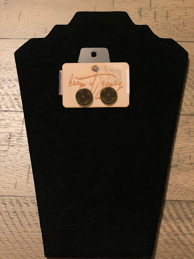 Changing Seasons Boutique - Thumbnail