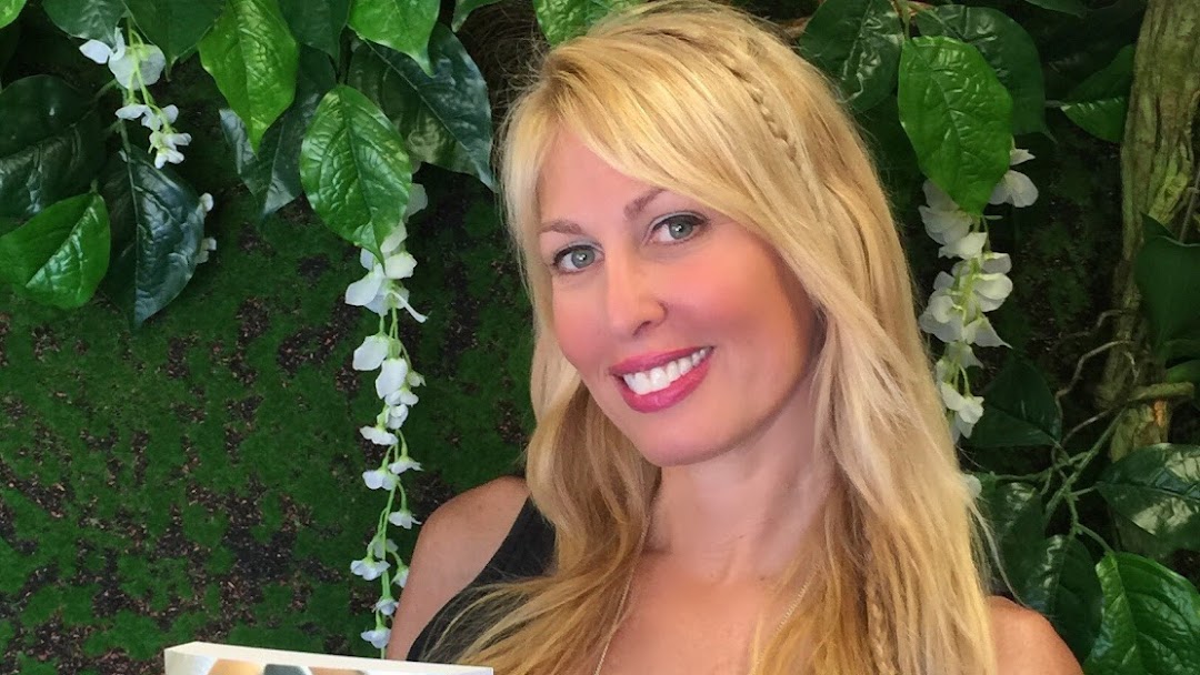 Jolie DeMarco MyFloraAura Metaphysical Supply Store in Boca Raton