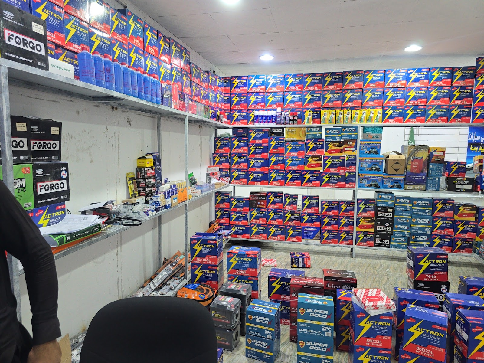 بطاريات وكهرباء سيارات وزينة سيارات مرادي - صورة 2