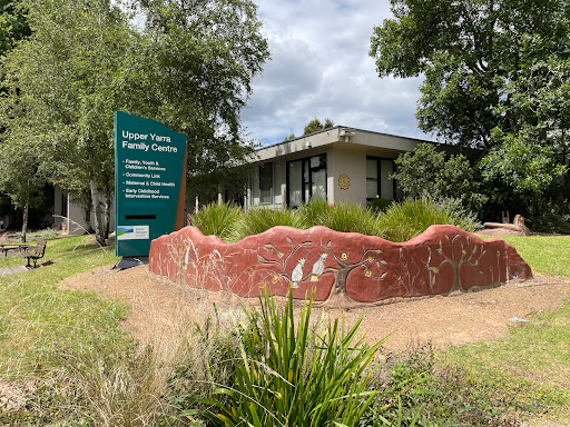 Upper Yarra Family Centre Logo