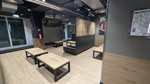 FitX Fitnessstudio Hamburg-Altona Gallery - Germany