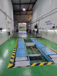 Photo n°2 de Centre contrôle technique DEKRA à Fourques (Centre de contrôle technique)