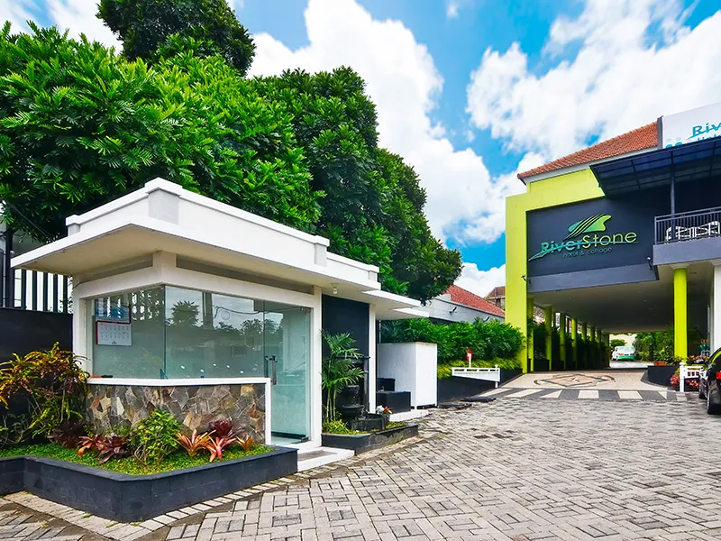 Riverstone Hotel & Cottage