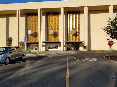Photos of Los Cerritos Center