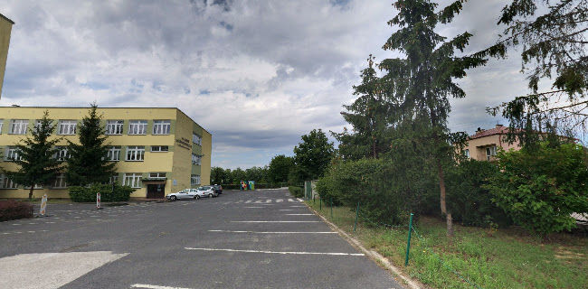 Opinie o Szkoła Podstawowa nr 2 im. Bohaterskich Lotników Podlasia w Biała Podlaska - Szkoła