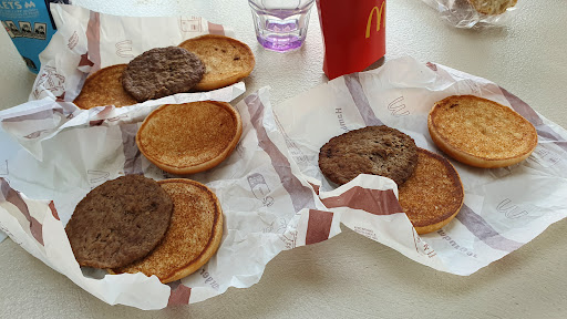Photo 3 - McDonald's Lesquin