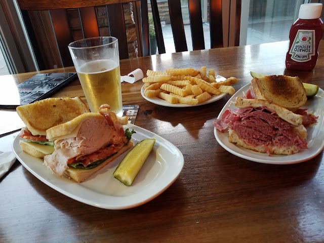 Slyman's Tavern Independence