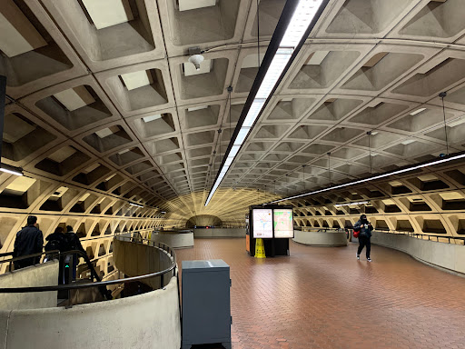 Pentagon City Metro Station Gallery - United States