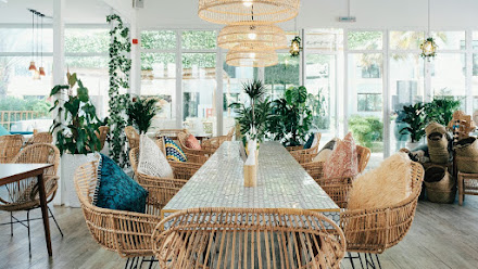 Sanderson's Cafe, restaurant in Abu Dhabi