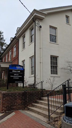 Study Abroad at UD - Visual