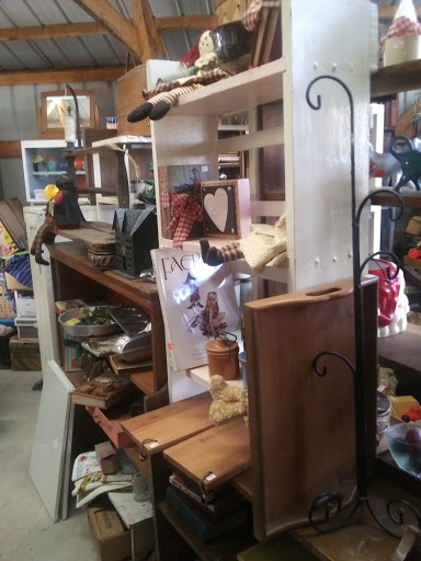 Two Pistols Trading Post Gallery - United States