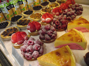 Photo n°17 de Boulangerie-Pâtisserie-Chocolaterie Franck Cosyns à Saint-Amand-Montrond (Pâtisserie)