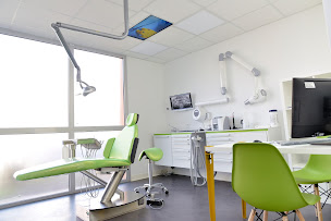 Photo n°3 de Dr Ivanka Coudreau - Cabinet Dentaire Pédiatrique exclusif (soins dentaires pour les enfants uniquement) - Prophylaxie à Vitrolles (Dentiste pédiatrique)