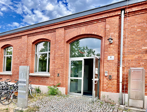 Erlangen Graduate School in Advanced Optical Technologies (SAOT)