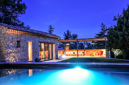 Photo de MAS SAINTE CROIX 4* - PRESTIGE - PISCINE CHAUFFÉE - VAISON - Capacité 8 personnes à Vaison-la-Romaine (84110)