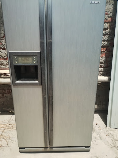 Yah side by side ka fridge hai jo ki hamare pass aaya tha ismein cooling ki problem thi ismein me… post image